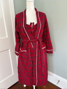 Vintage Lee Valley Ireland Red Plaid Robe & Nightgown Set Medium Lace Trim